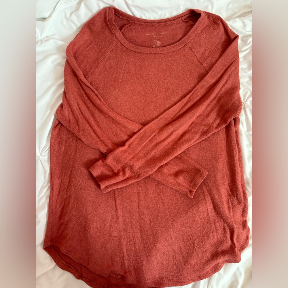 American Eagle women’s sweater